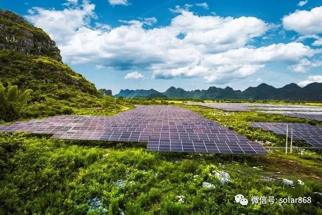 南方電網(wǎng)公司發(fā)布服務(wù)碳達(dá)峰、碳中和工作方案，提出5個(gè)方面21項(xiàng)重點(diǎn)舉措，構(gòu)建以新能源為主體的新型電力系統(tǒng)