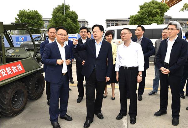 常州市委副書記、市長陳金虎蒞臨中國安能二局常州分公司調(diào)研防汛抗旱工作