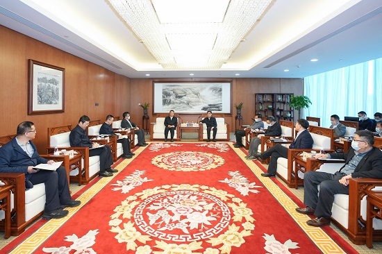 舒印彪鄧建玲會(huì)見哈電集團(tuán)董事長(zhǎng)曹志安、總經(jīng)理吳偉章