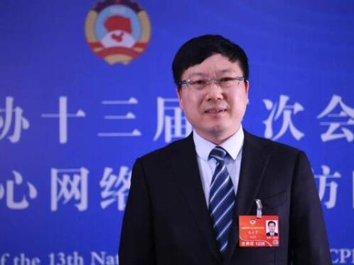 【兩會(huì)】云南聯(lián)通總經(jīng)理張?jiān)朴拢喊l(fā)揮通信央企數(shù)字經(jīng)濟(jì)發(fā)展主力軍作用，推進(jìn)5G公眾應(yīng)用健康發(fā)展