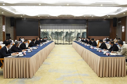 國家電網董事長辛保安、總經理張智剛拜會重慶市委書記陳敏爾、市長胡衡華