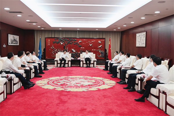 溫樞剛會(huì)見張傳慧、姚煥