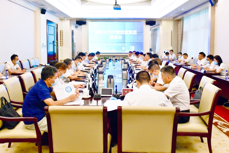 孫洪水與韶關(guān)市委書記、市長陳少榮會談