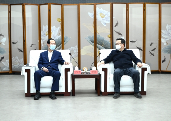 丁焰章與雄安新區(qū)黨工委書記、管委會(huì)主任張國華會(huì)談