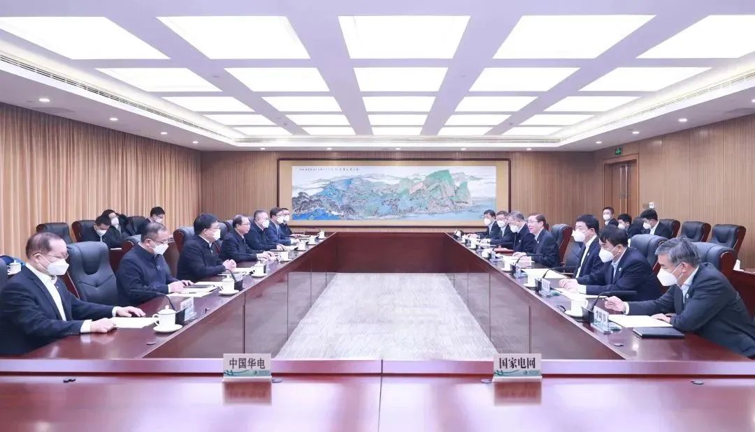 辛保安董事長(zhǎng)、張智剛總經(jīng)理與中國(guó)華電董事長(zhǎng)江毅、總經(jīng)理葉向東會(huì)談