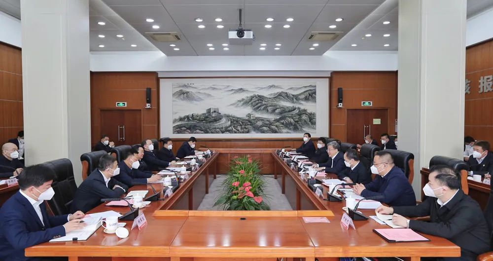中核集團(tuán)黨組書記、董事長余劍鋒與遼寧省委書記郝鵬、省長李樂成會(huì)談