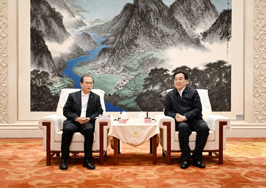 華電集團(tuán)黨組書記、董事長(zhǎng)江毅拜會(huì)江蘇省委書記信長(zhǎng)星