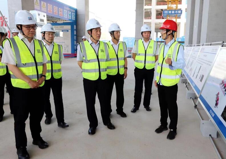 中國能建黨委副書記、總經理孫洪水到西北城建未來廣場A區(qū)項目開展安全生產督導