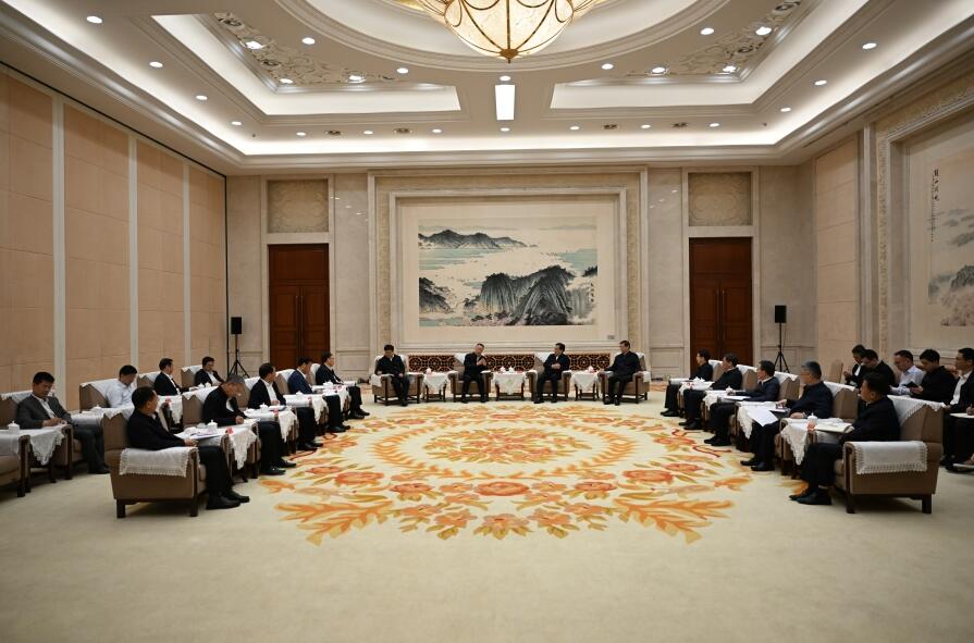 三峽集團(tuán)董事長(zhǎng)、黨組書雷鳴山拜會(huì)江蘇省委書記信長(zhǎng)星、 省長(zhǎng)許昆林