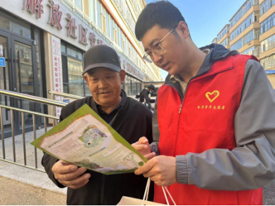烏蘭察布供電公司負(fù)荷管理服務(wù)中心開展“寒冬將至送溫暖，優(yōu)質(zhì)服務(wù)進(jìn)社區(qū)”青年志愿服務(wù)活動