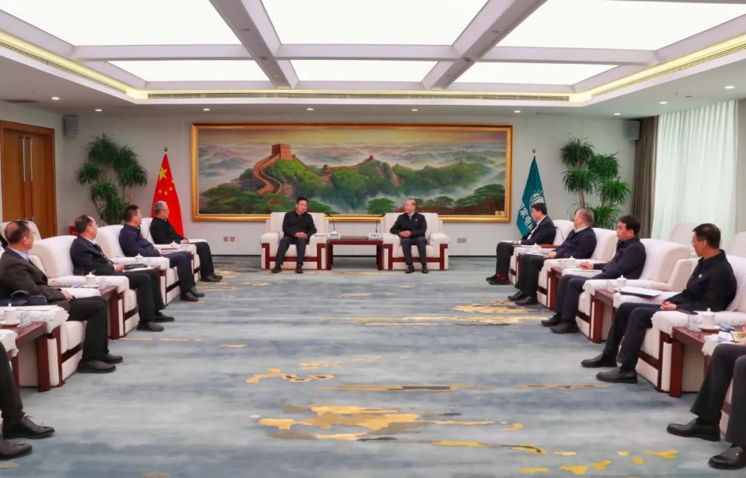 劉明勝、栗寶卿與國家電網(wǎng)董事長辛保安、總經(jīng)理張智剛會談