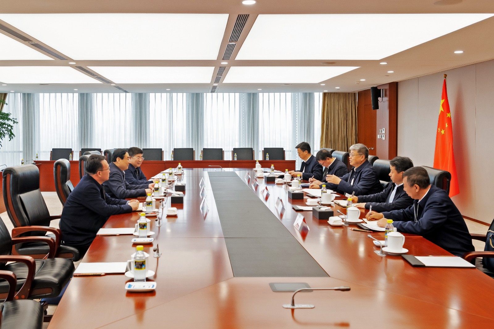 國家能源集團黨組書記、董事長劉國躍會見陜西省政協(xié)副主席、榆林市委書記張曉光