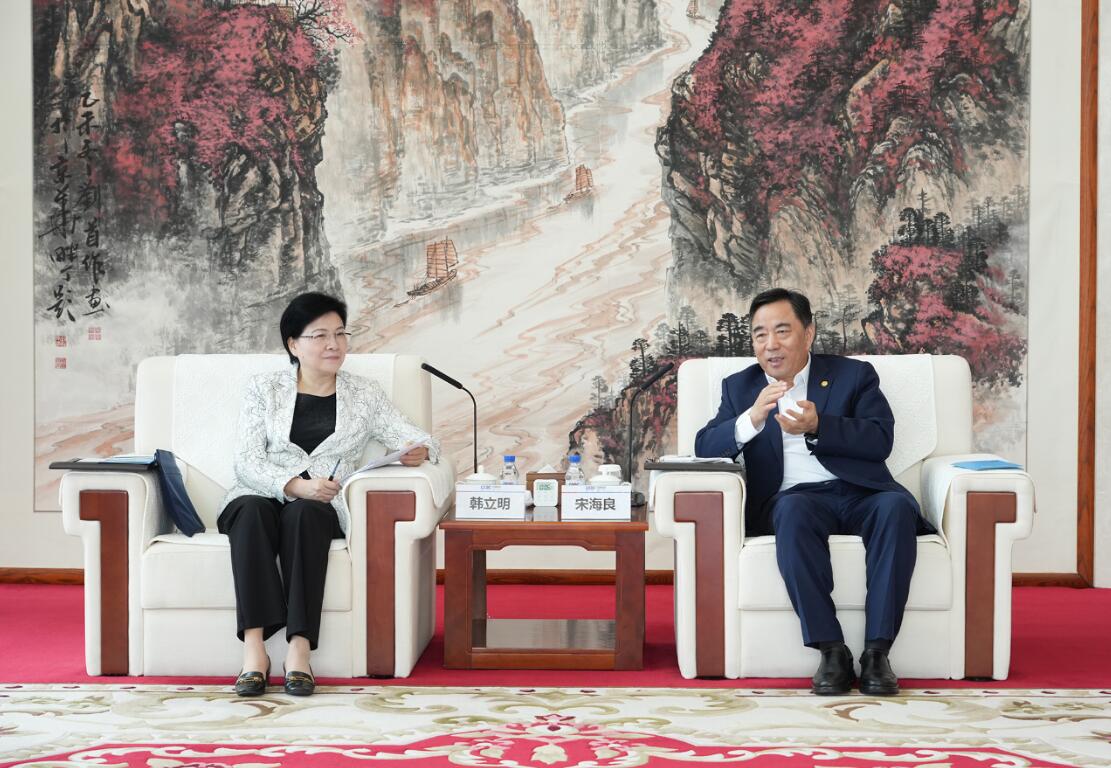 中國能建黨委書記、董事長宋海良與江蘇省委常委、南京市委書記韓立明會談