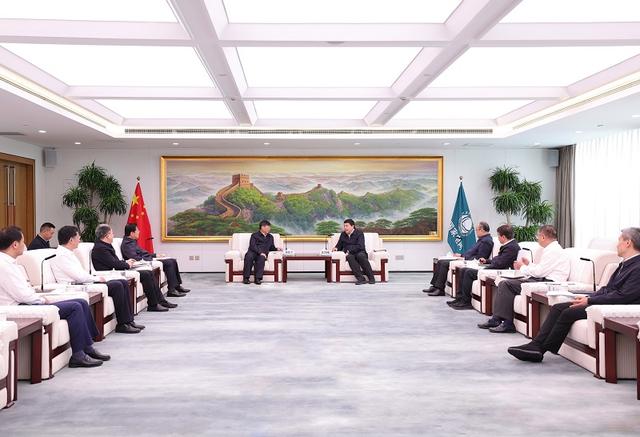 國家電網(wǎng)董事長、黨組書記張智剛董事長與三峽集團董事長劉偉平、總經(jīng)理韓君會談