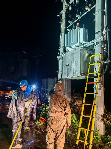湖北通城：驚雷過后，150戶停電無訴求